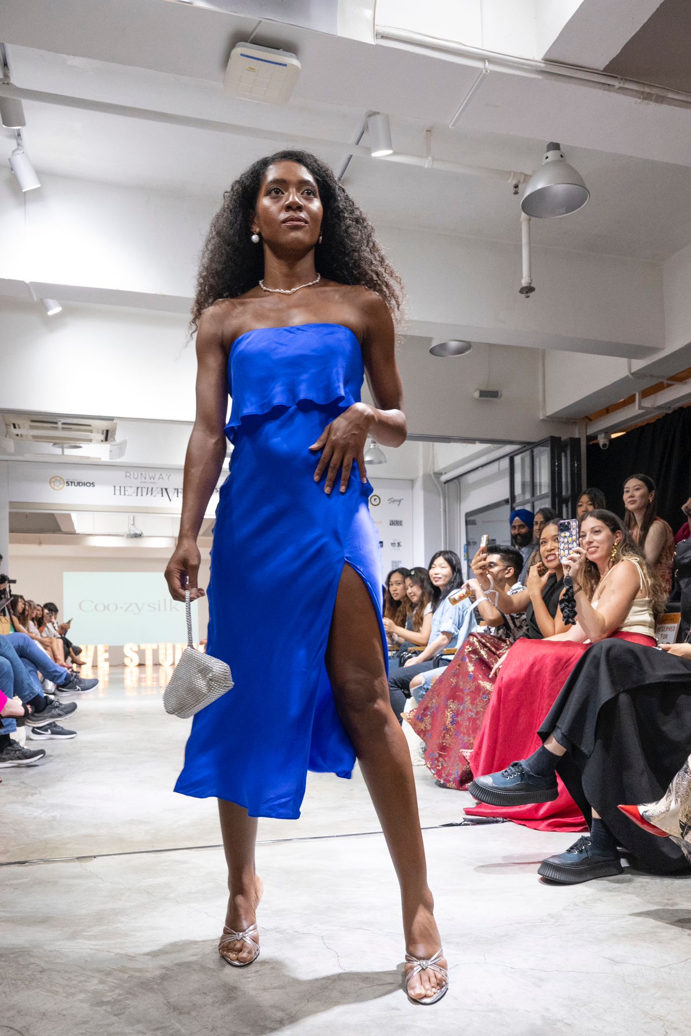 Electric blue tube dress1