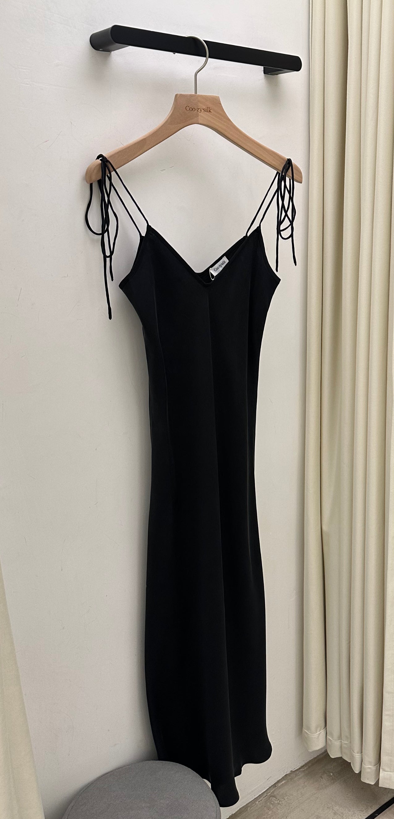Black tie strap 90s - itscoozy Black tie strap 90s - itscoozy